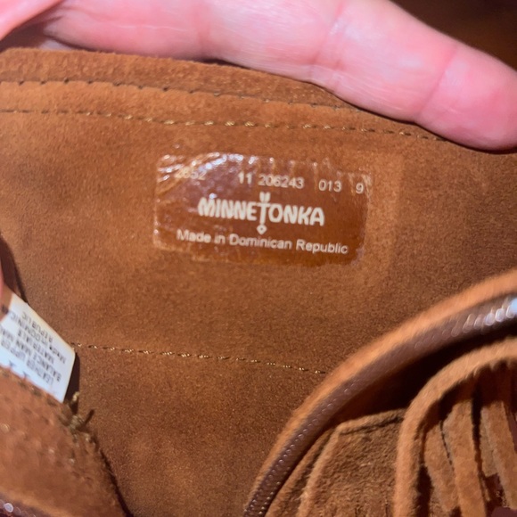 Minnetonka 3 Layer Fringe Boot Dusty Brown Suede - Picture 6 of 6